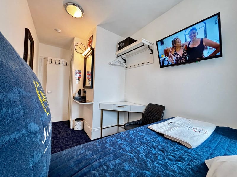 Single Room at Jubilee Hotel Victoria