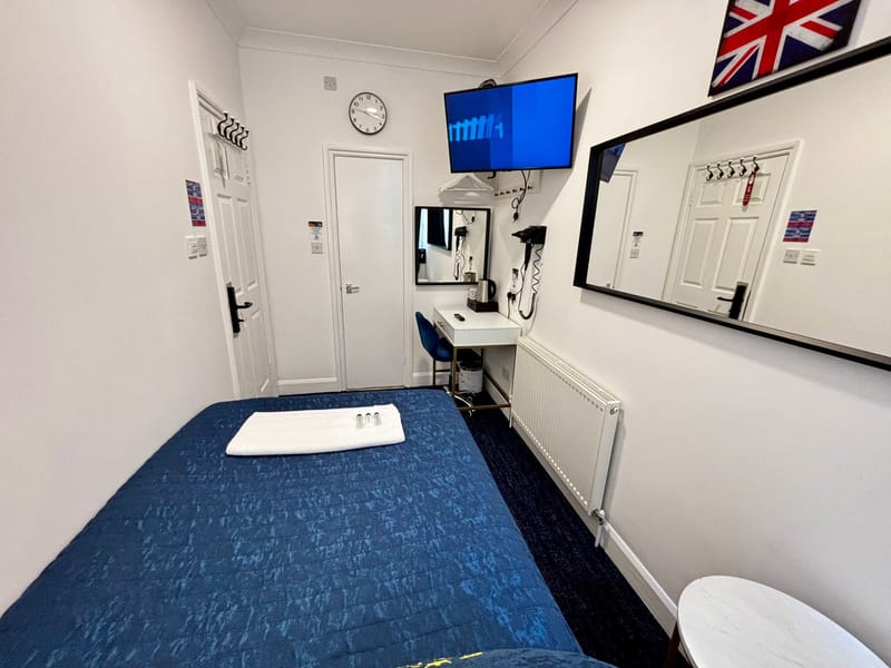 Single Room at Jubilee Hotel Victoria