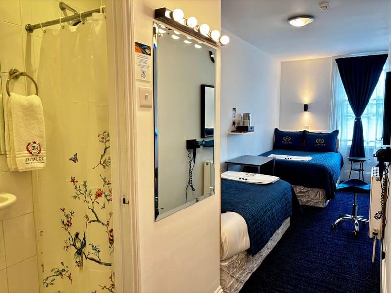 Triple Room at Jubilee Hotel Victoria