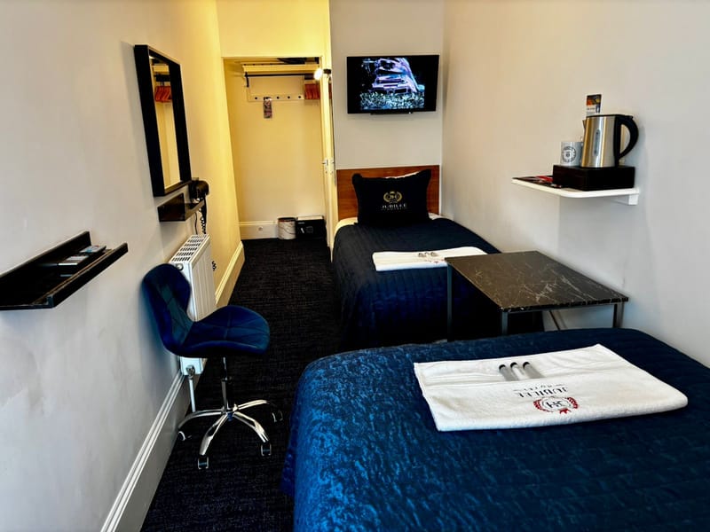 Triple Room at Jubilee Hotel Victoria