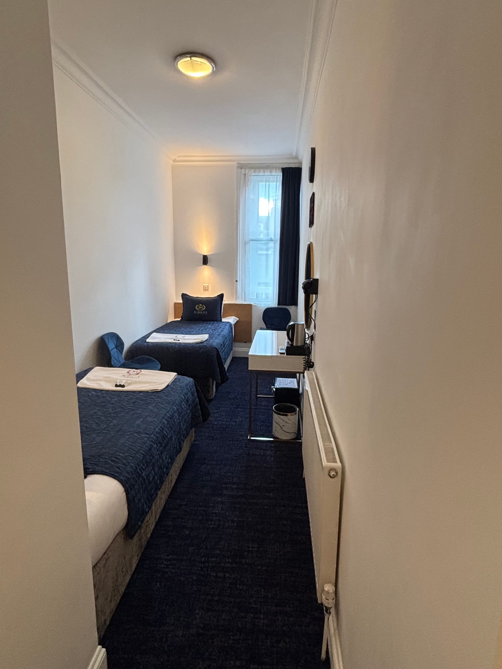 Twin Room at Jubilee Hotel Victoria