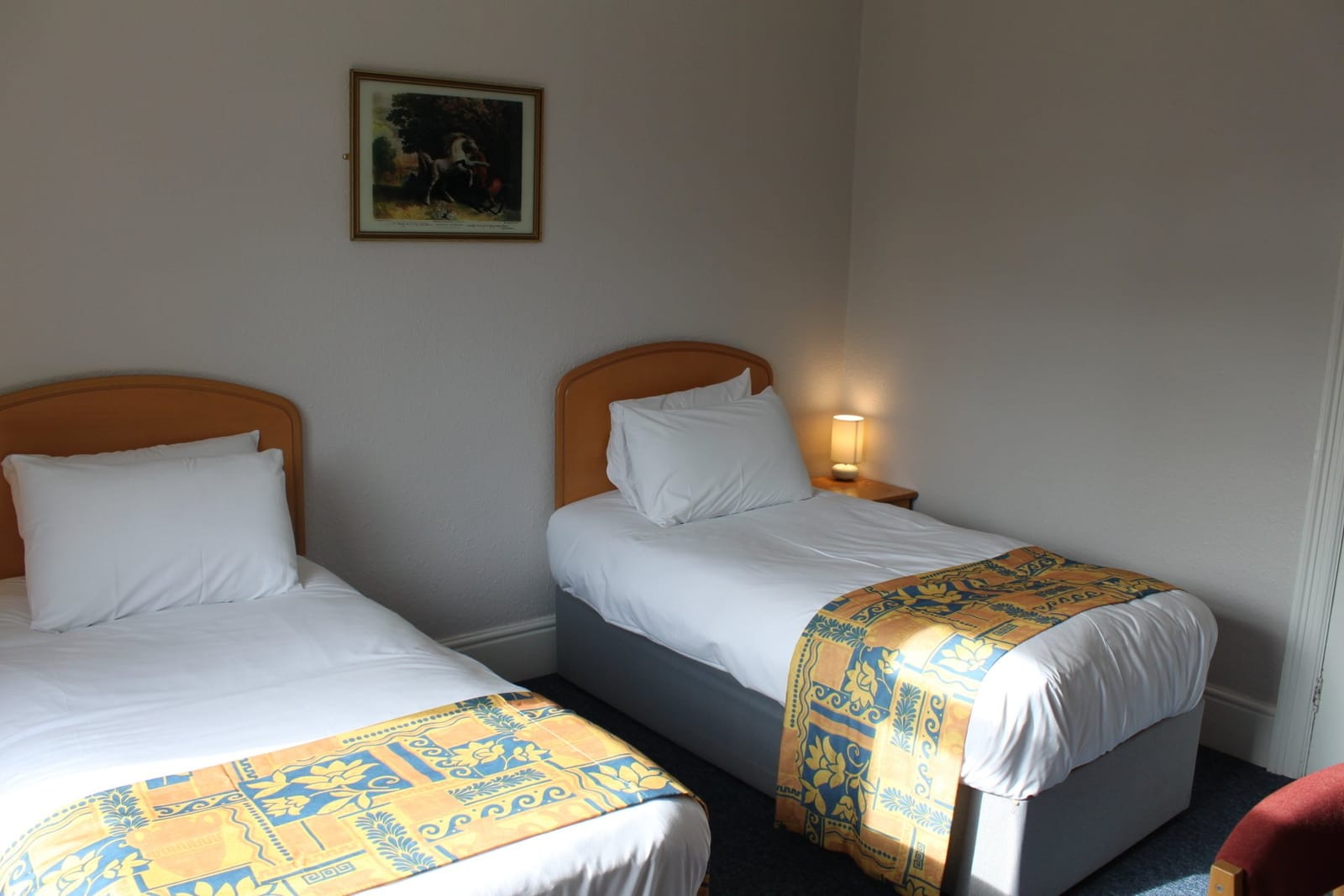 Twin room with two single beds