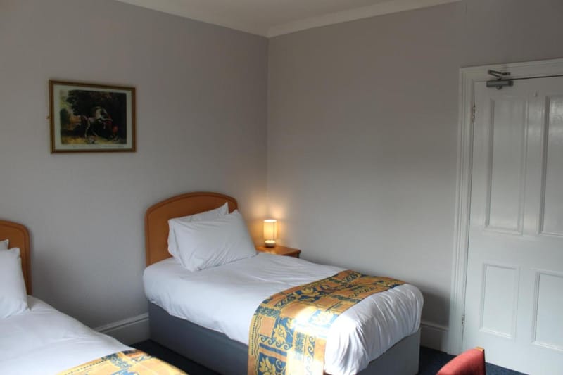 Twin room with two single beds