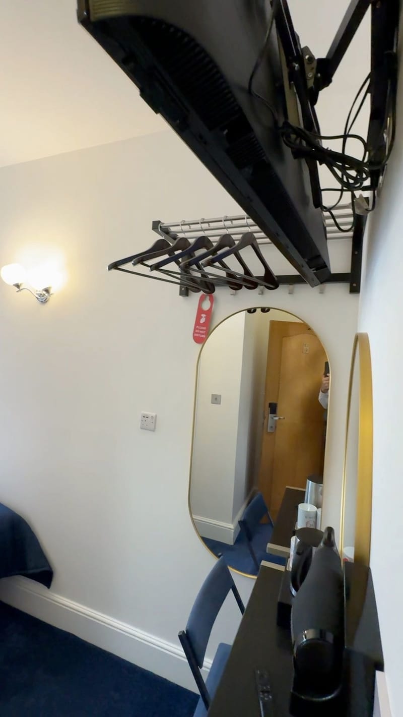Single Room — hanging rail, mirror and desk