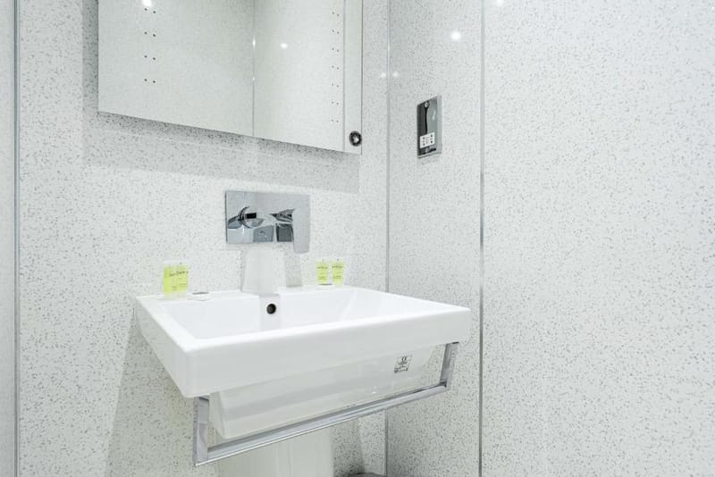 Triple Ensuite Room at Lancaster Court Hotel