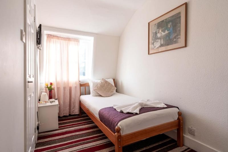 Single Ensuite Room at Lancaster Court Hotel