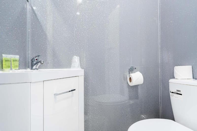 Single With Shower Only at Lancaster Court Hotel