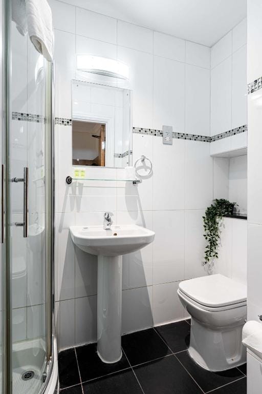 Twin Ensuite Room at Lancaster Court Hotel