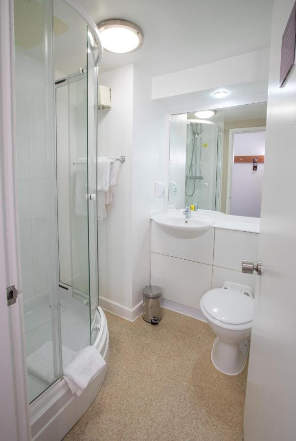 En-suite shower room