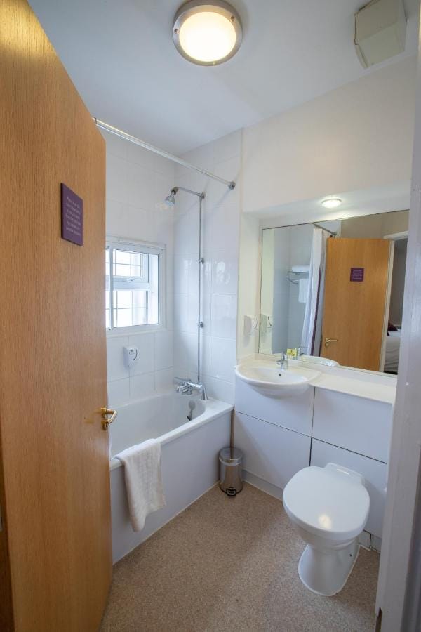 En-suite bathroom