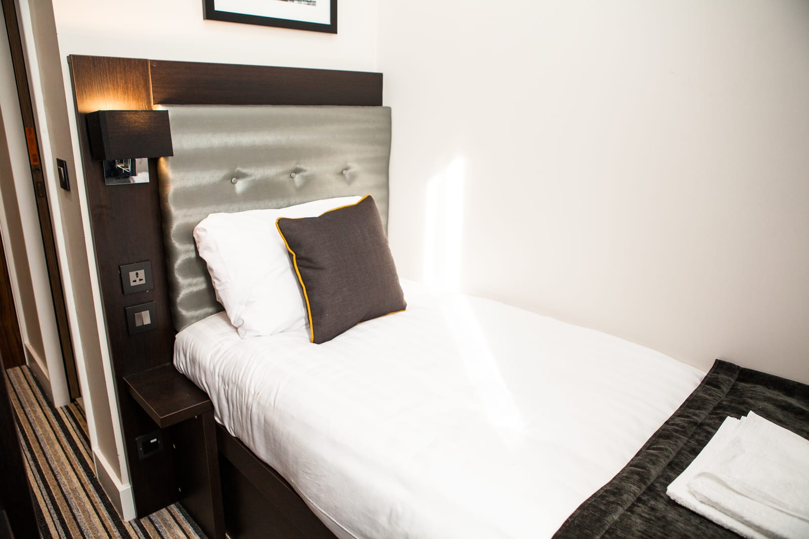 Single Room — one single bed