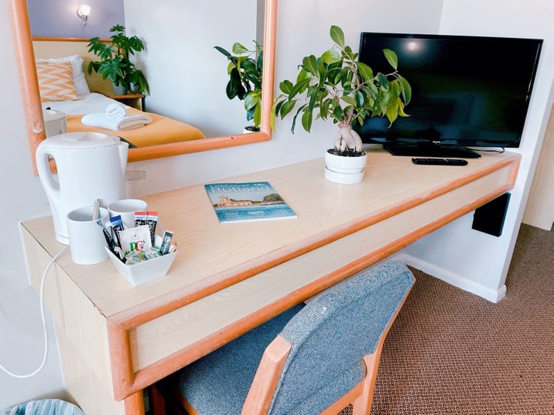 Desk, TV and tea and coffee