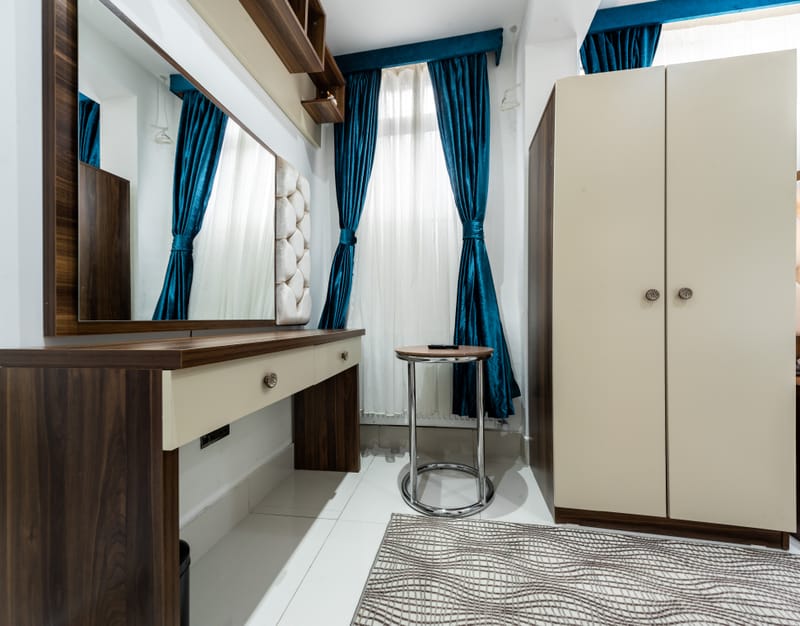 Dressing table, mirror and wardrobe in a Double Room